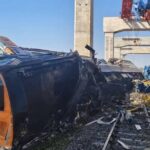 थाइल्याण्डमा गुडिरहेको रेलमा क्रेन खस्दा २२ जनाको मृत्यु