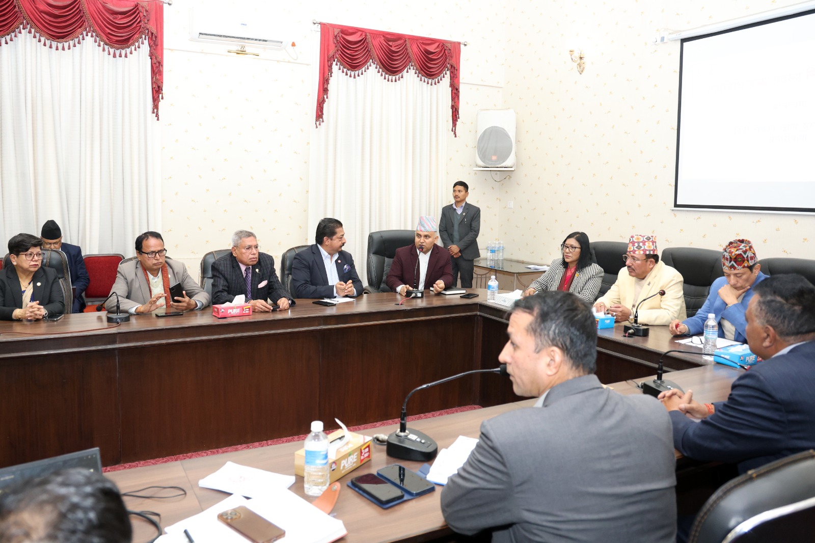 प्रतिनिधिसभा निर्वाचनः आयोग पुगेका उद्योगी व्यवसायीले दिए यस्तो सुझाव, के-के राखे माग ?