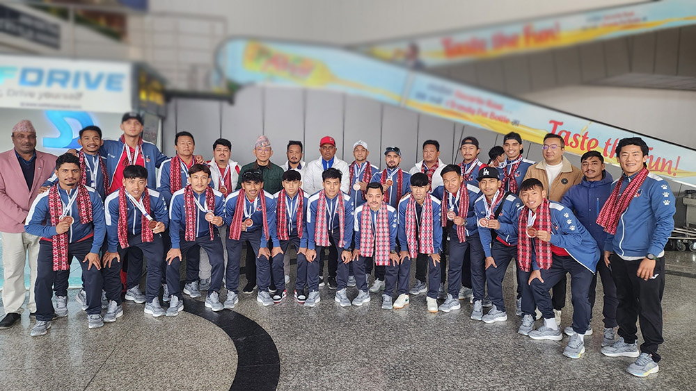 नेपाली टिम स्वदेश फिर्ता