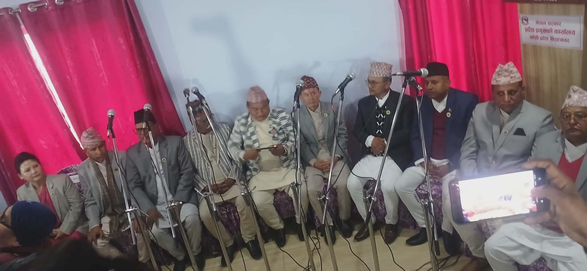 कोशी सरकार पुनर्गठन, नवनियुक्त १० मन्त्रीले लिए शपथ