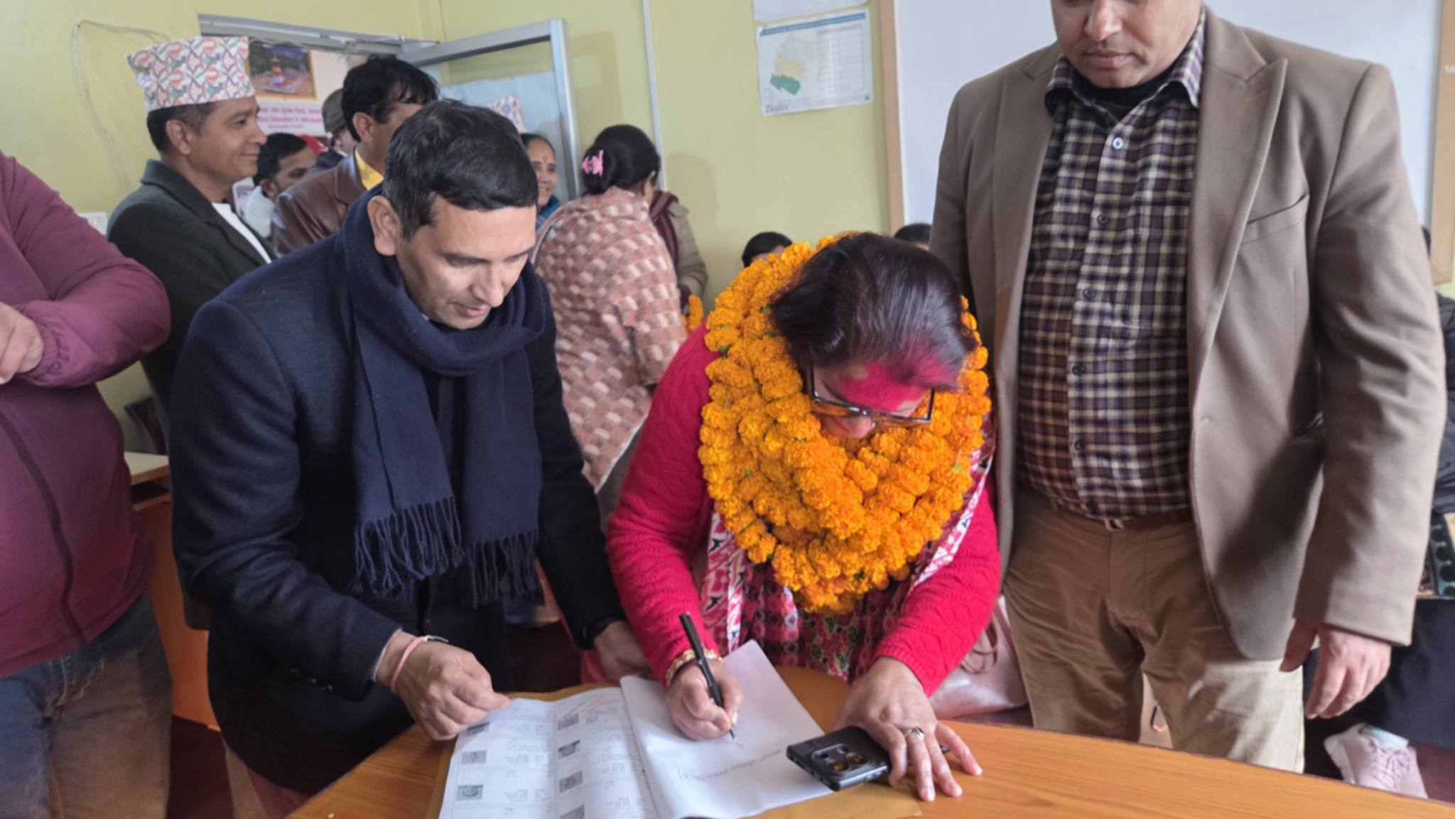 सुदूरपश्चिममा कांग्रेस–एमालेका उम्मेदवारले पनि गराए मनोनयन