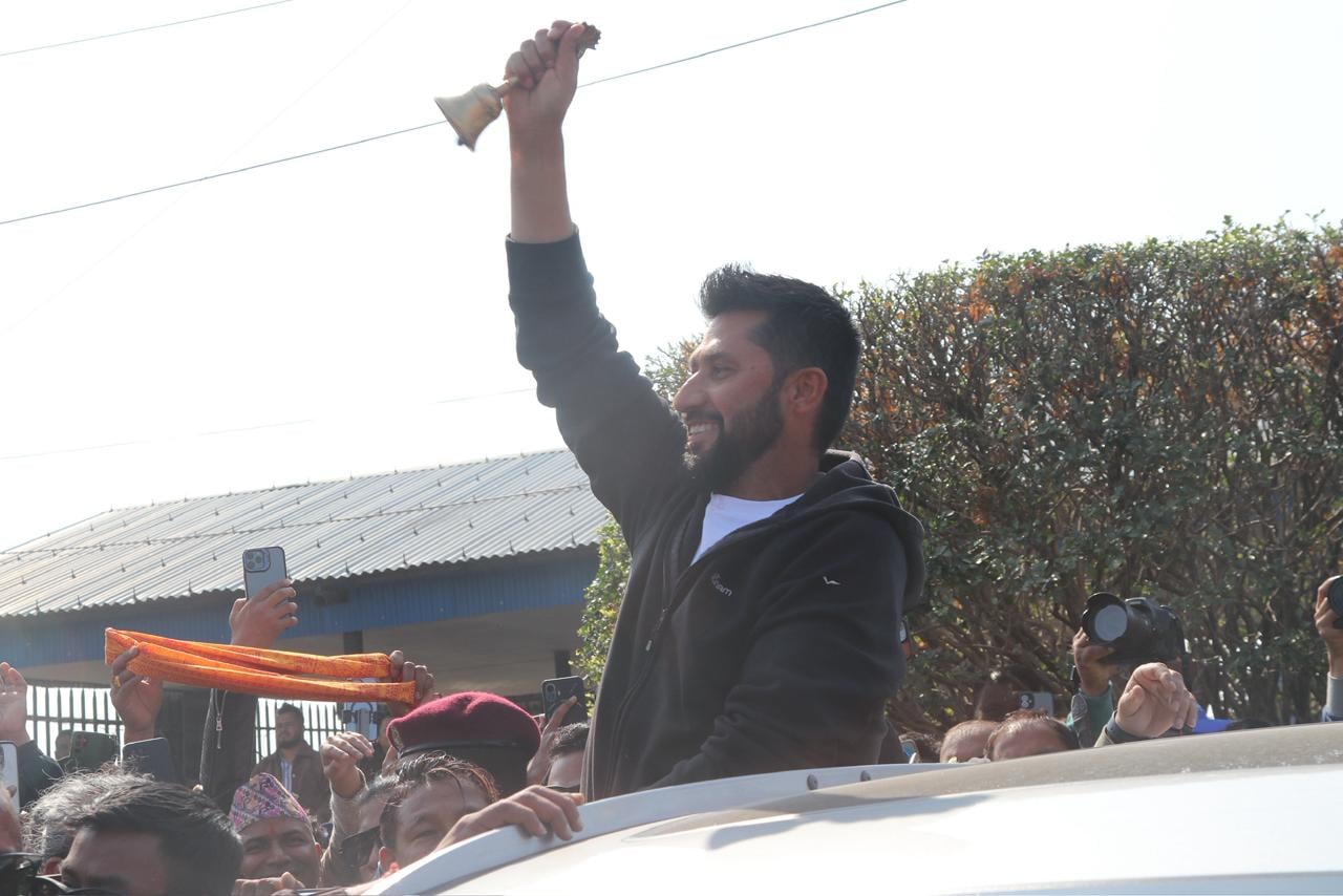 चितवन पुगे रवि लामिछाने