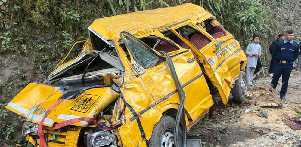 बागलुङमा स्कुल बस दुर्घटना, २४ विद्यार्थी घाइते