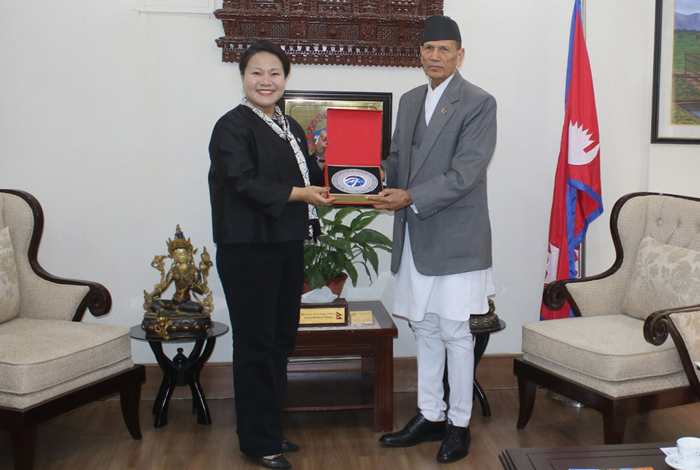 परराष्ट्रमन्त्री शर्मासँग एपीएससीओ महासचिव डा. हुईको शिष्टाचार भेटवार्ता