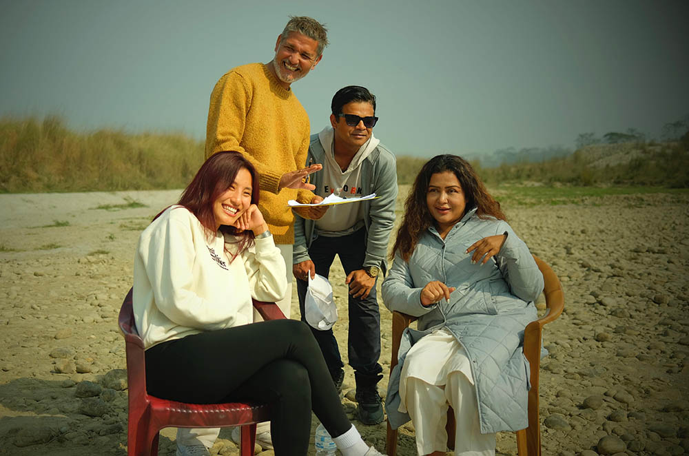 फिल्म ‘फ्रेन्च किस’ मा रेखा थापाको इन्ट्री