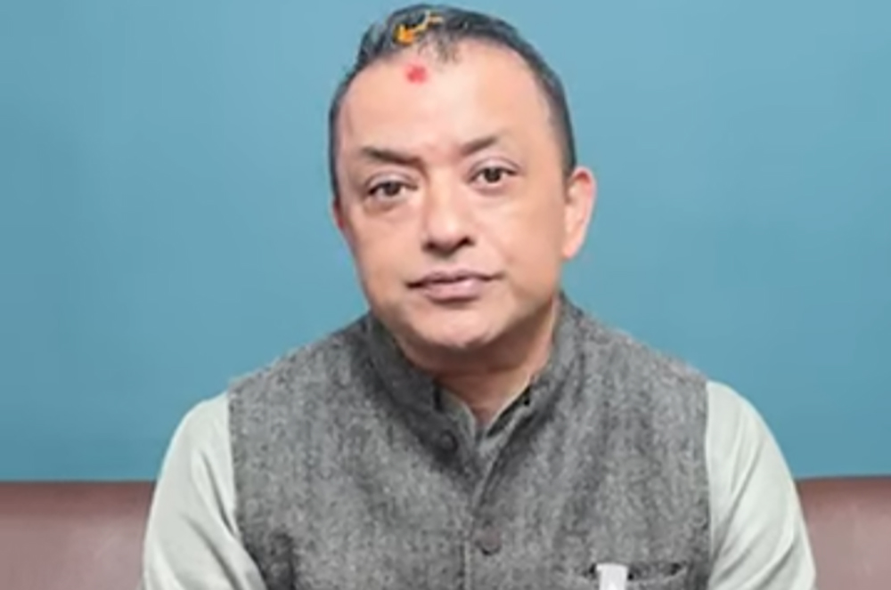 स्वास्थ्य बीमालाई राष्ट्रिय गौरवको योजनाको रूपमा अघि बढाउछौँ: गगन थापा