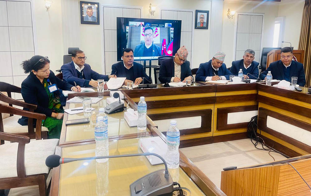 गृहले गर्यो सबै जिल्लाका प्रमुख जिल्ला अधिकारीहरूसँग निर्वाचित केन्द्रित भर्चुअल छलफल