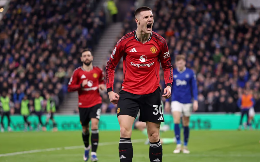 एभर्टनमाथि म्यानचेस्टर युनाइटेडको १-० को जित