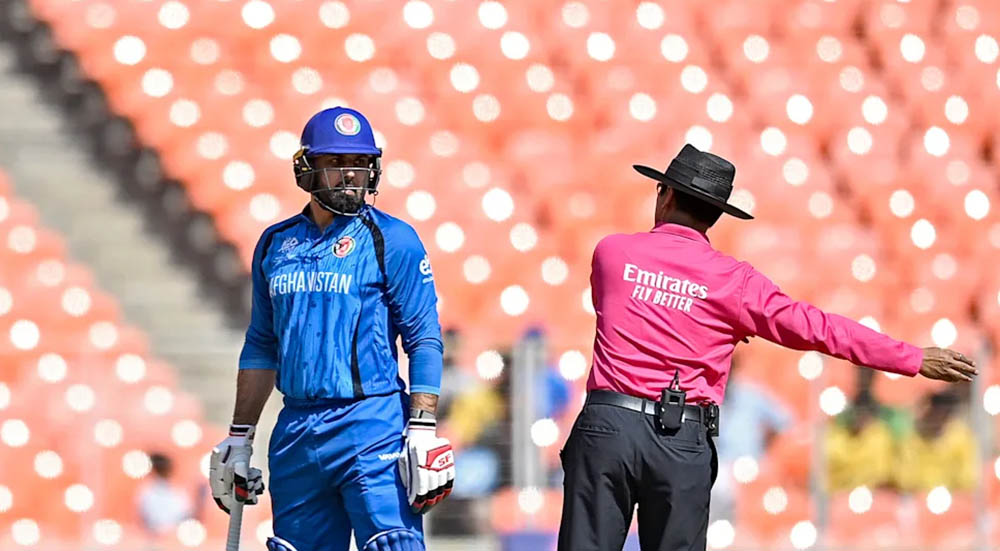 अफगानिस्तानका मोहम्मद नबीलाई आईसीसीद्वारा जरिवाना