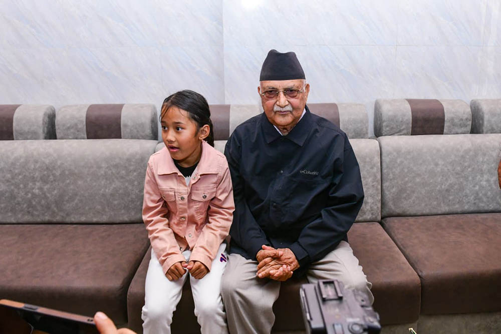 चुनावका लागि ढुक्कको वातावारण बनेको छैन: ओली