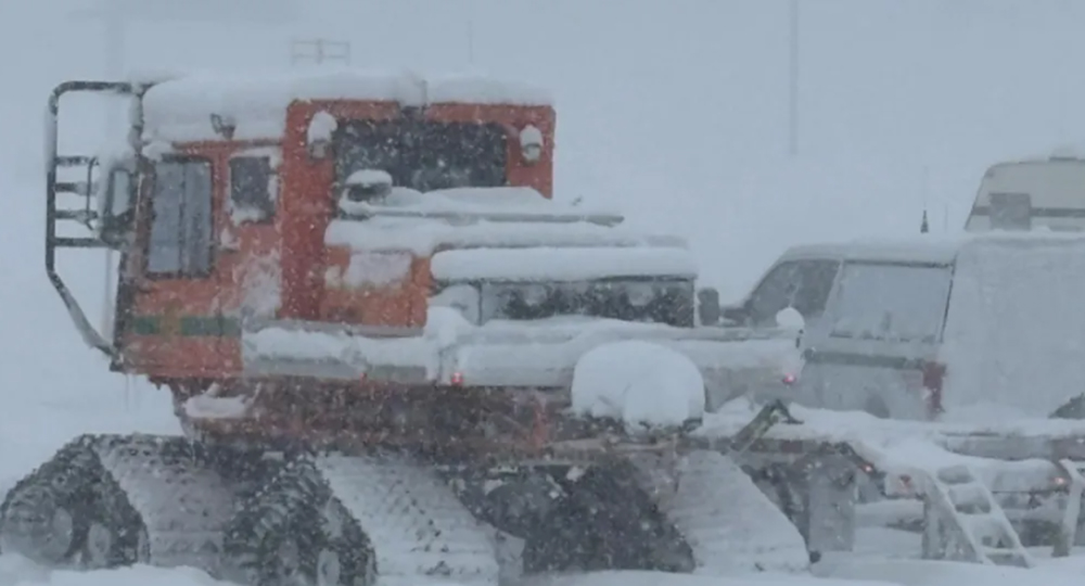 लेक टाहोमा हिमपहिरोमा १० स्की खेलाडी बेपत्ता