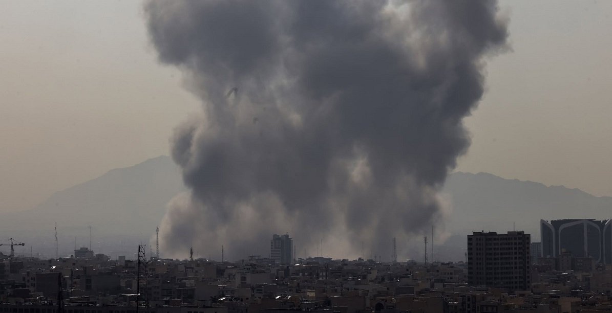 इरानमाथि अमेरिका र इजरायलको संयुक्त आक्रमण, देशभर आपतकाल घोषणा