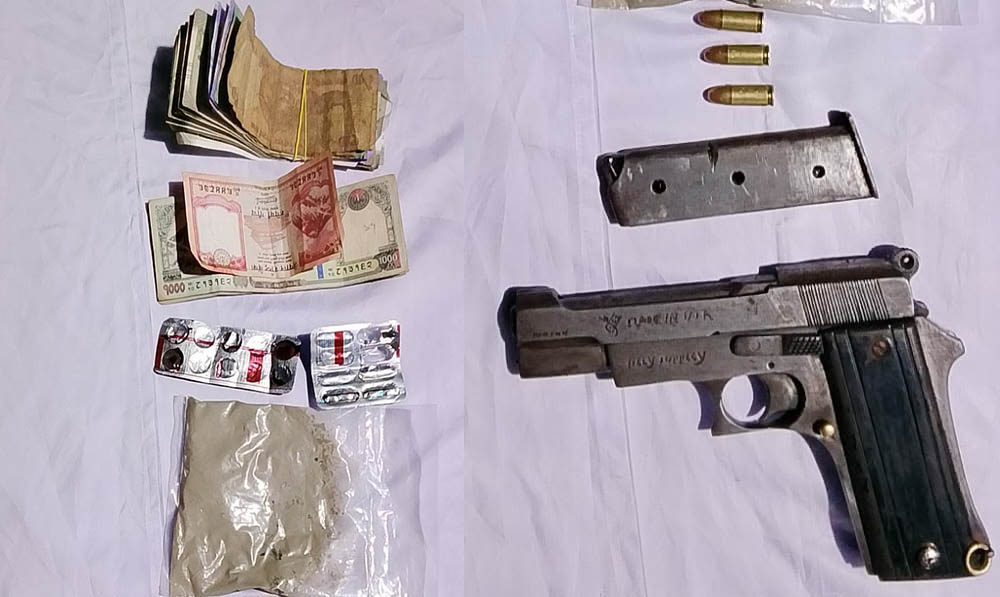 पेस्तोलसहित भारतीय नागरिक नियन्त्रणमा