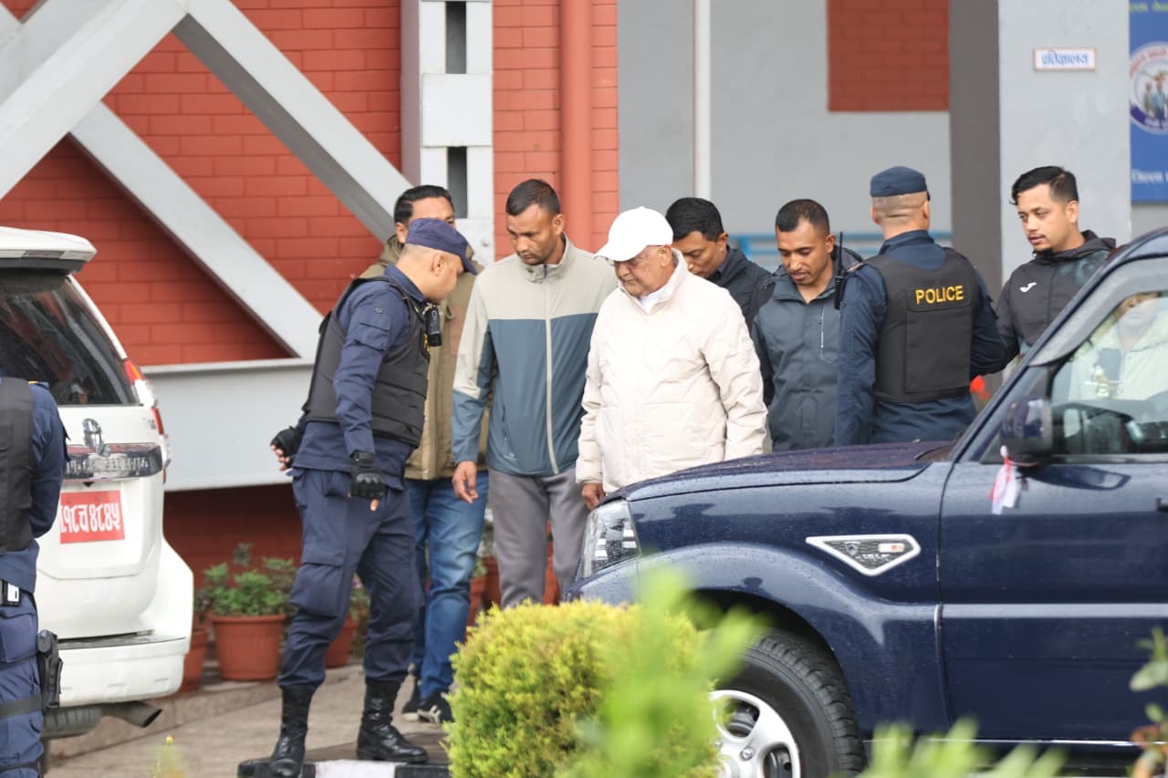 ओली रिहाइको माग गर्दै सर्वोच्चमा बन्दी प्रत्यक्षीकरणको निवेदन दर्ता