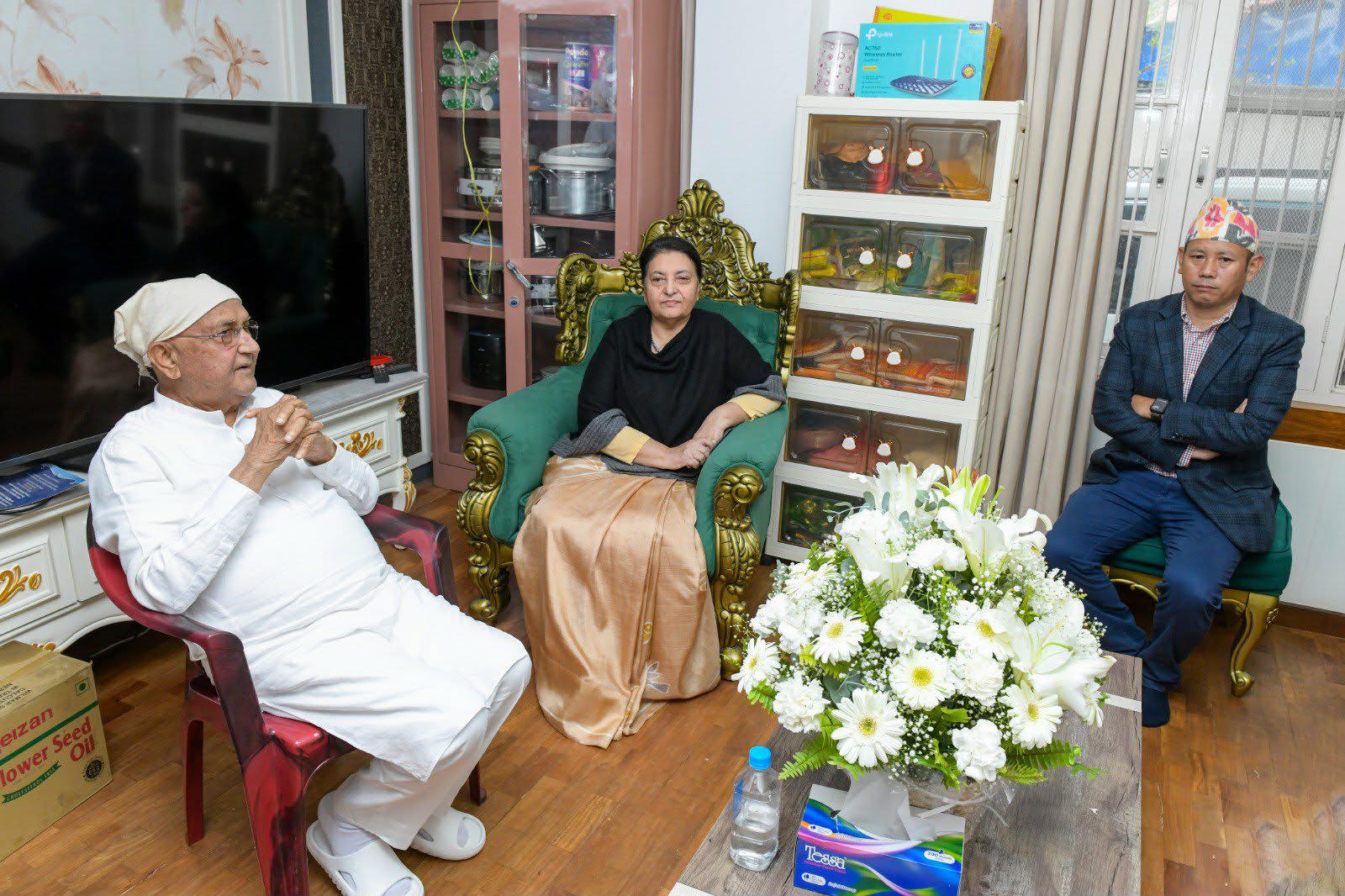 ओलीलाई समवेदना दिन गुन्डु पुगिन् पूर्वराष्ट्रपति भण्डारी