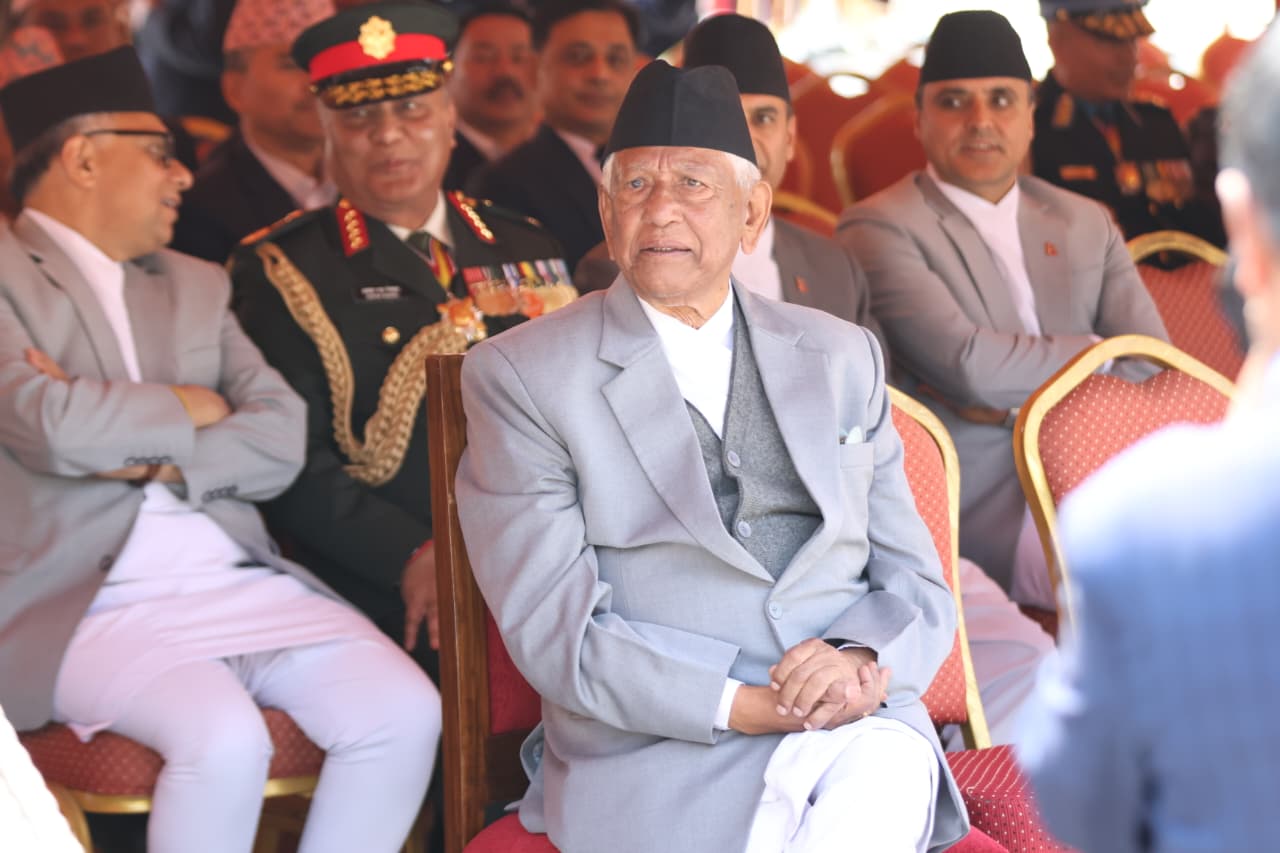 अर्जुननरसिंह केसीले गरे पदभार ग्रहण