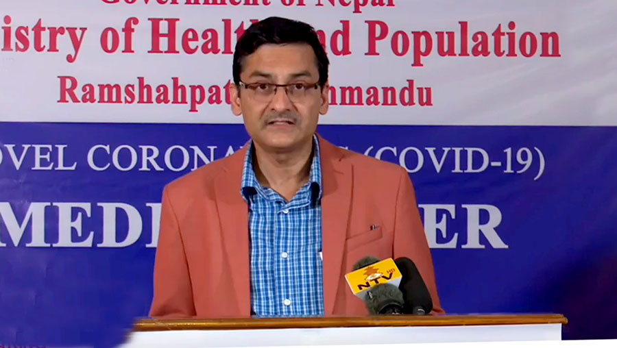 नीति, योजना र रणनीतिहरूमा औषधि क्षेत्रलाई उच्च प्राथमिकता दिइएको छ : स्वास्थ्य सचिव डा. देवकोटा