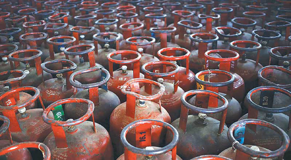 बढी पैसा लिएर ग्यास बिक्री नगर्न विक्रेता र उद्योगलाई महासंघको आग्रह