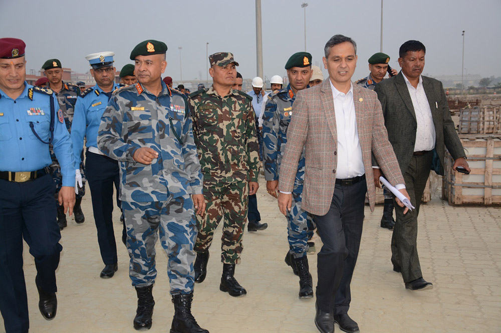 गृहमन्त्री अर्यालसहित उच्चस्तरीय टोलीले निर्वाचन सुरक्षा अनुगमन गर्दै