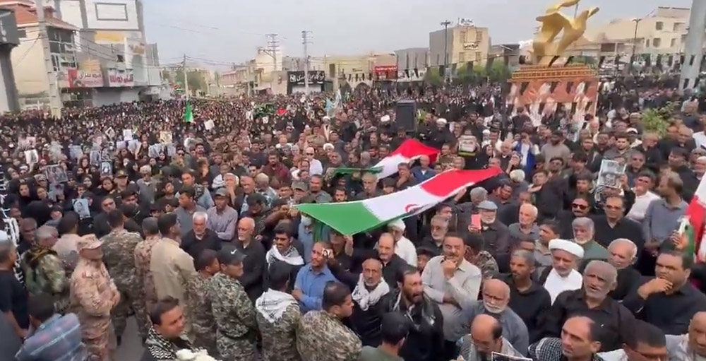 इरानमा स्कूल हमलामा ज्यान गुमाएका १६५ छात्राको सामूहिक अन्त्येष्टि