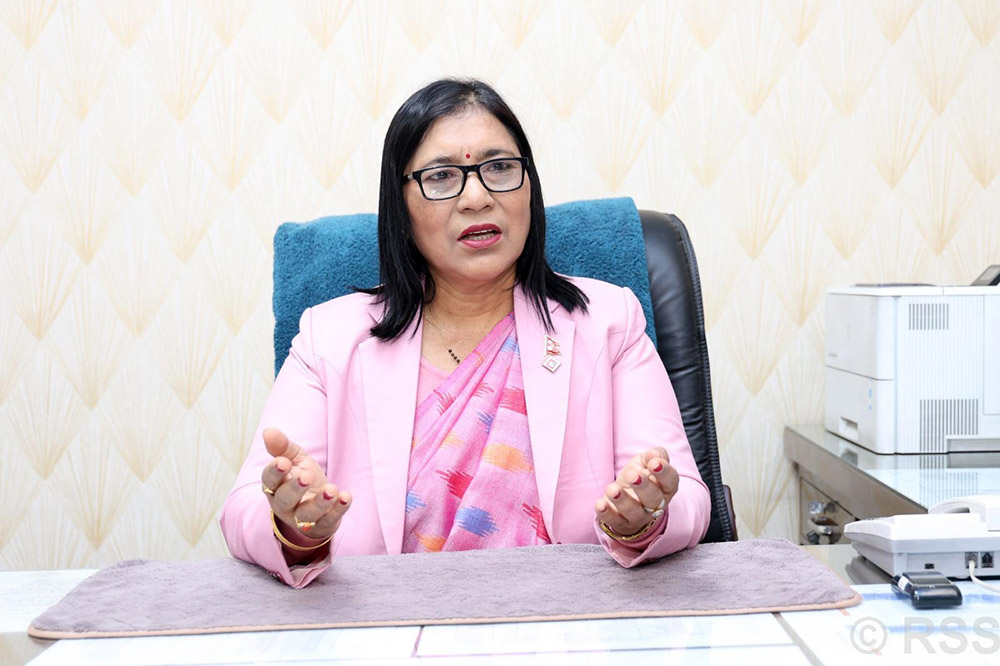 स्वास्थ्य स्वयंसेविकामार्फत दिइएको मतदाता शिक्षा प्रभावकारी देखियो: आयुक्त तुलाधर