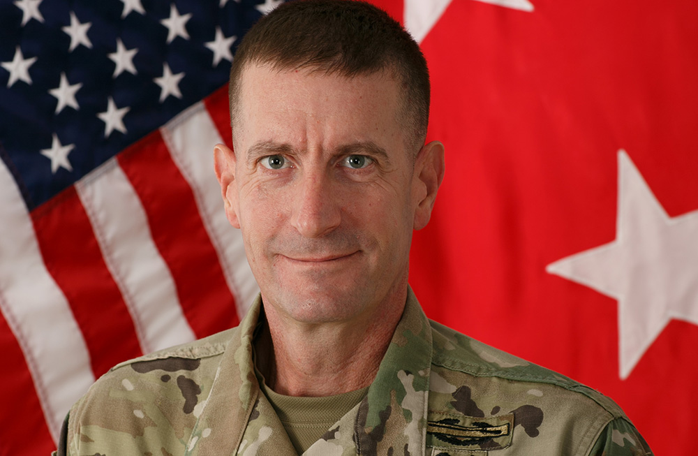 एक महिनामा अर्का अमेरिकी जर्नेलको आगमन