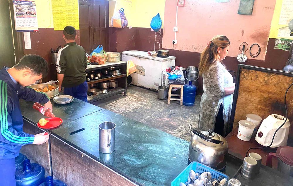 काठमाडौं महानगरका सामुदायिक विद्यालय र अस्पताल क्यान्टिनको खाद्य स्वच्छतामा कडाई