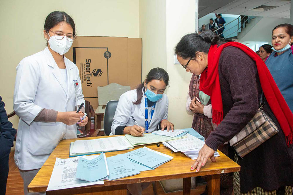 काठमाडौं महानगरले थाल्यो महिलाहरुको स्तन, पाठेघर तथा सर्भाकल क्यान्सरको परीक्षण