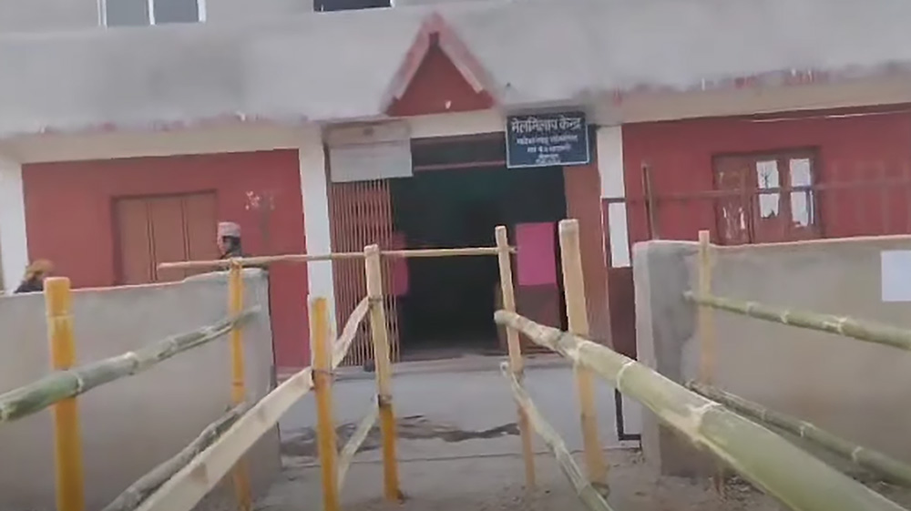 ओखलढुंगाको मानेभन्ज्याङ-७ टोक्सेलमा मतदानमा आएनन स्थानीय !