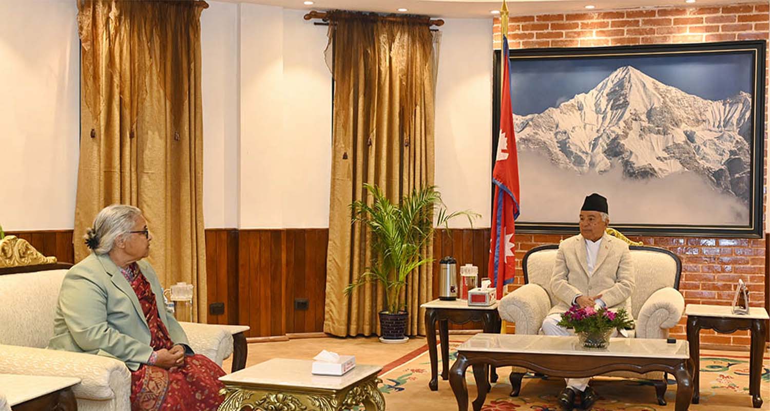 निर्वाचनबारे राष्ट्रपतिलाई प्रधानमन्त्रीको  ‘ब्रिफिङ’