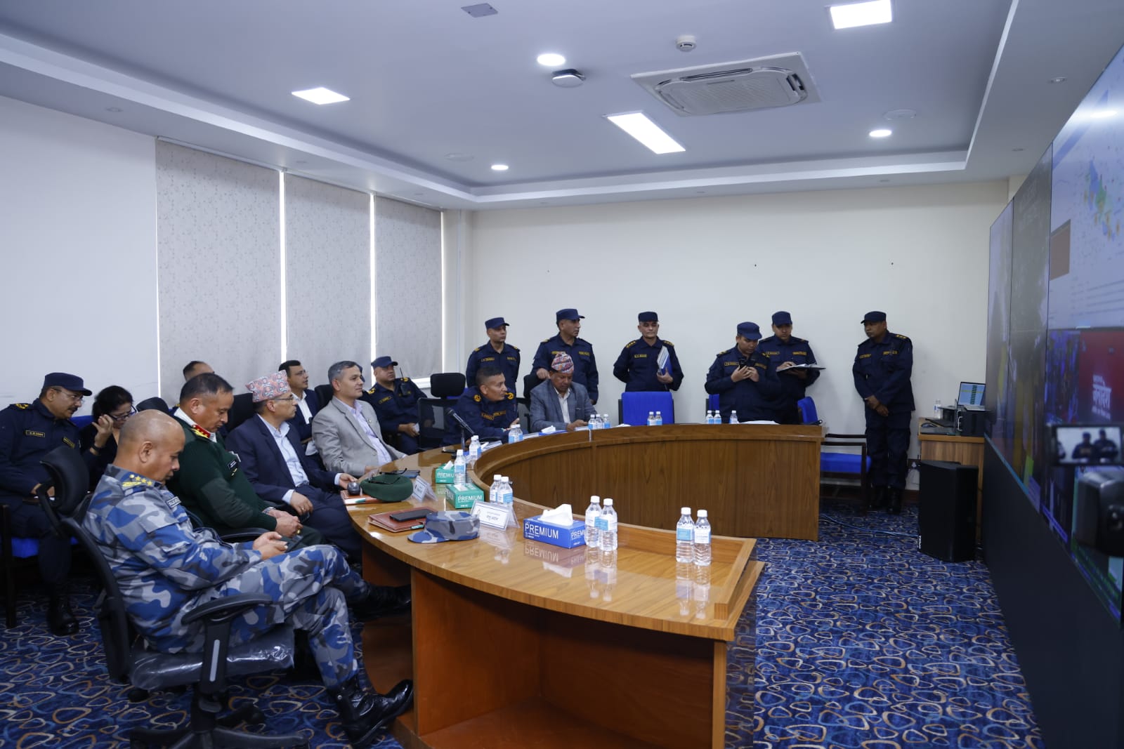 गृहमन्त्री अर्यालबाट प्रहरीको निर्वाचन व्यवस्थापन सूचना प्रणालीको निरीक्षण