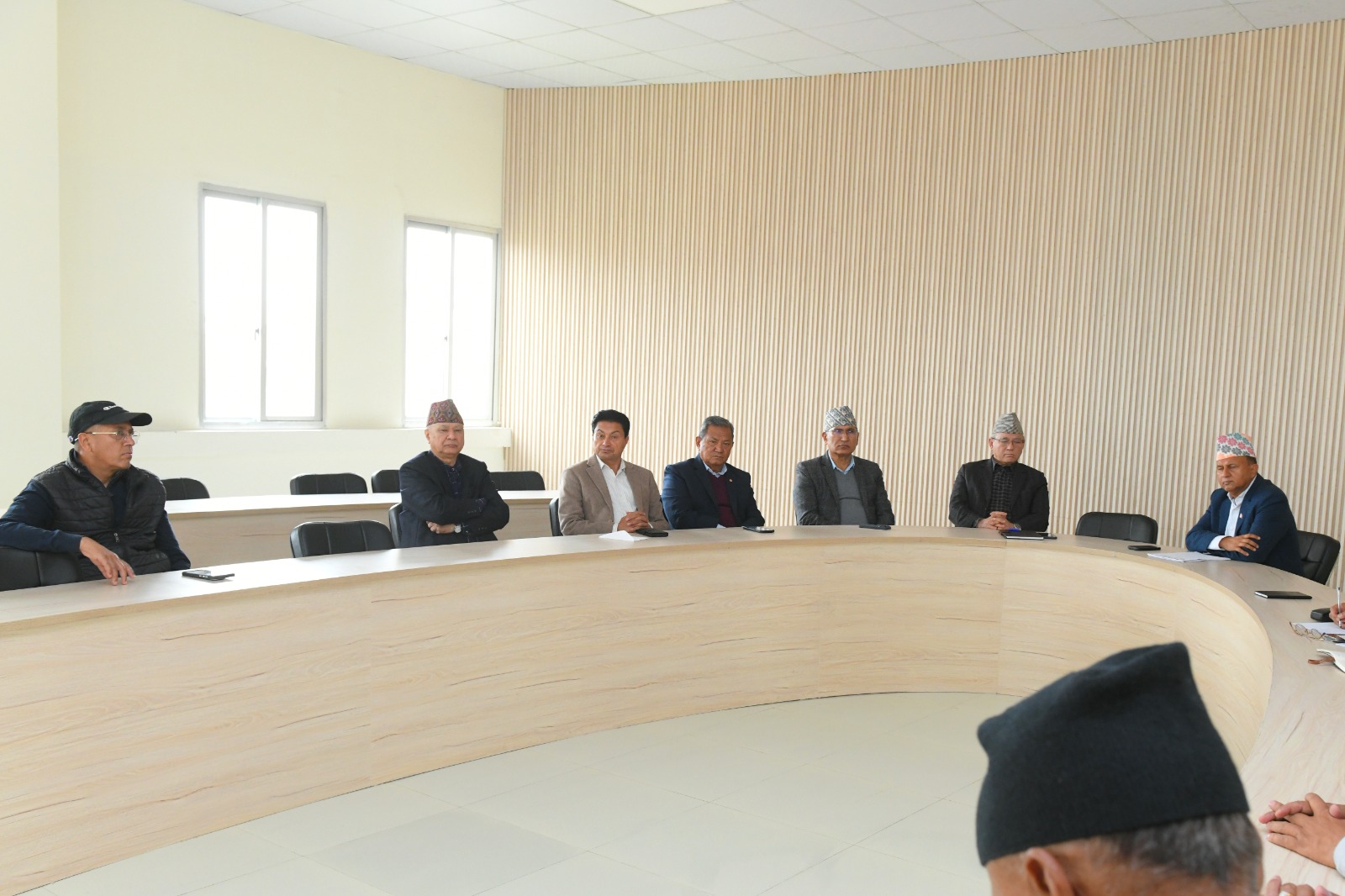 एमालेको सचिवालय बैठक सुरू