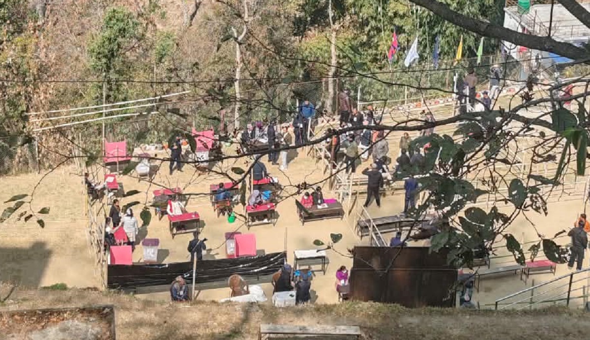 मतपत्र ठेली लुट्नेमाथि मुद्दा चल्ने, मतदानको अर्को मिति तोक्न सिफारिस