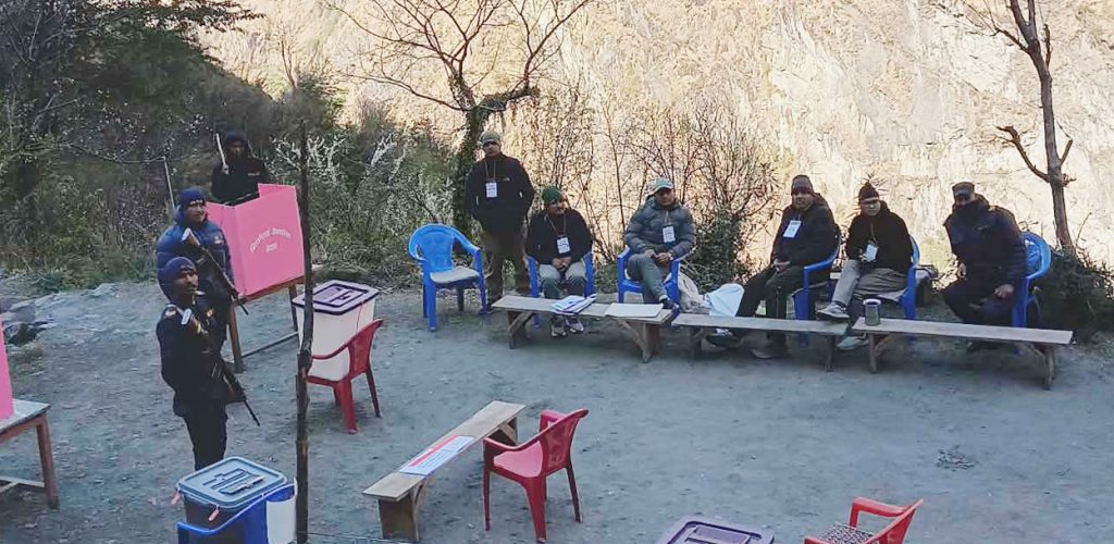 दार्चुलाका दुई बुथमा स्थानीयबाट मतदान बहिष्कार