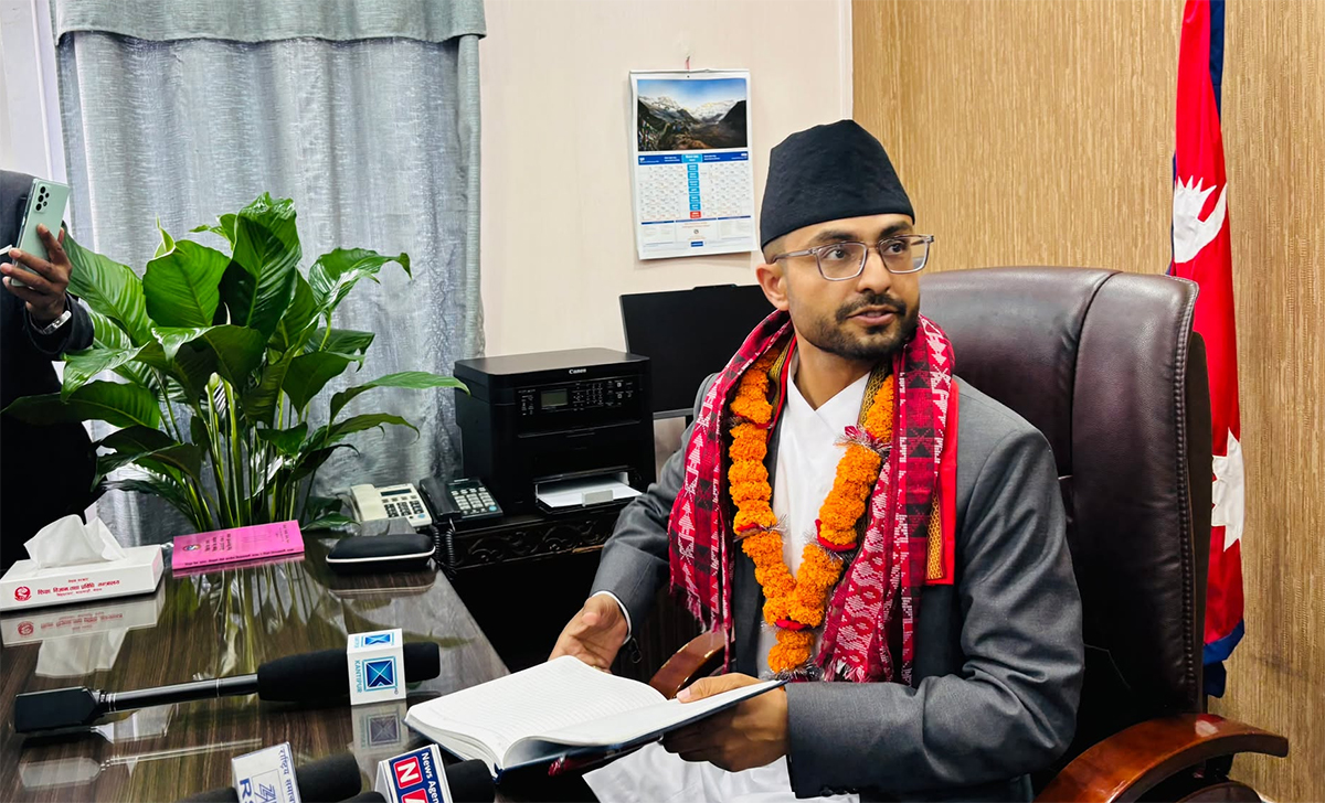 महानगरमा जस्तै देशभर शैक्षिक सुधार गर्नेछौँ : शिक्षामन्त्री सस्मित पोखरेल