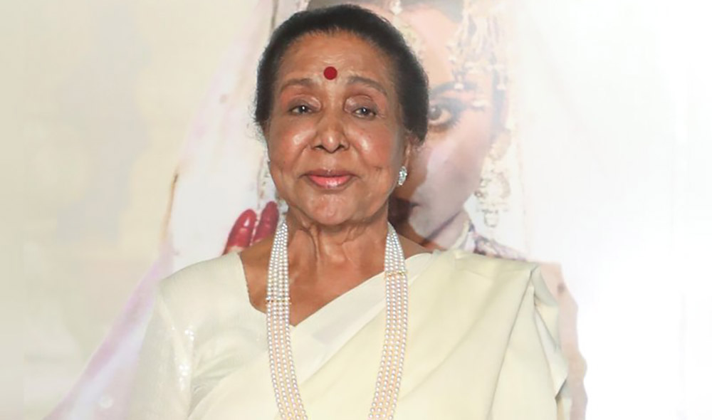 बलिवुडकी चर्चित गायिका आशा भोसलेलाई हृदयघात, उपचार हुँदै