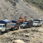 बीपी राजमार्गमा रोकिएका यात्रुसँग होटलमा बढी रकम लिएको गुनासो, कारवाही गर्ने प्रहरीको चेतावनी