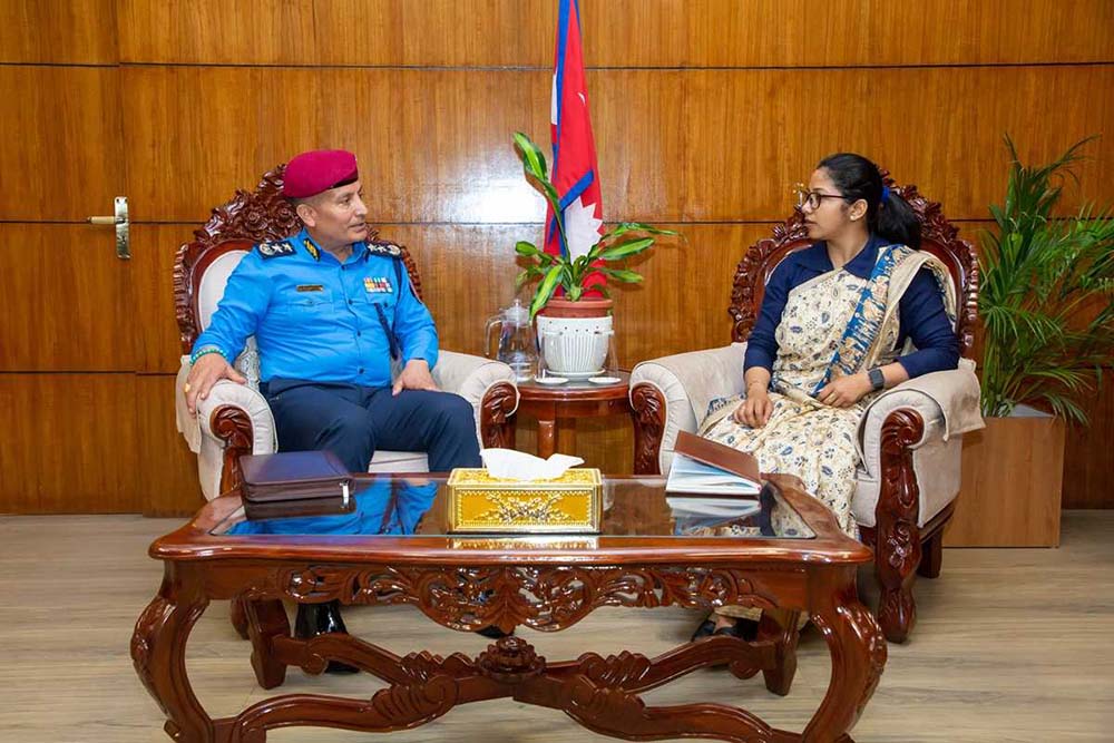 सडक  र सहरी सुरक्षाबारे डङ्गोल र प्रहरी प्रमुख कार्कीबिच छलफल