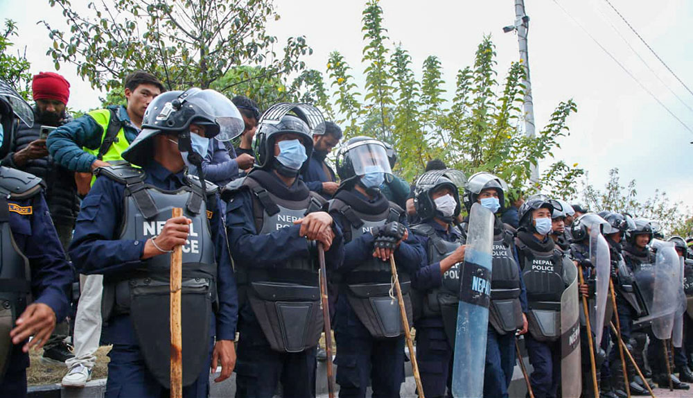 मनोहरा बस्ति हटाउन ठुलो संख्यामा सुरक्षाकर्मी परिचालन