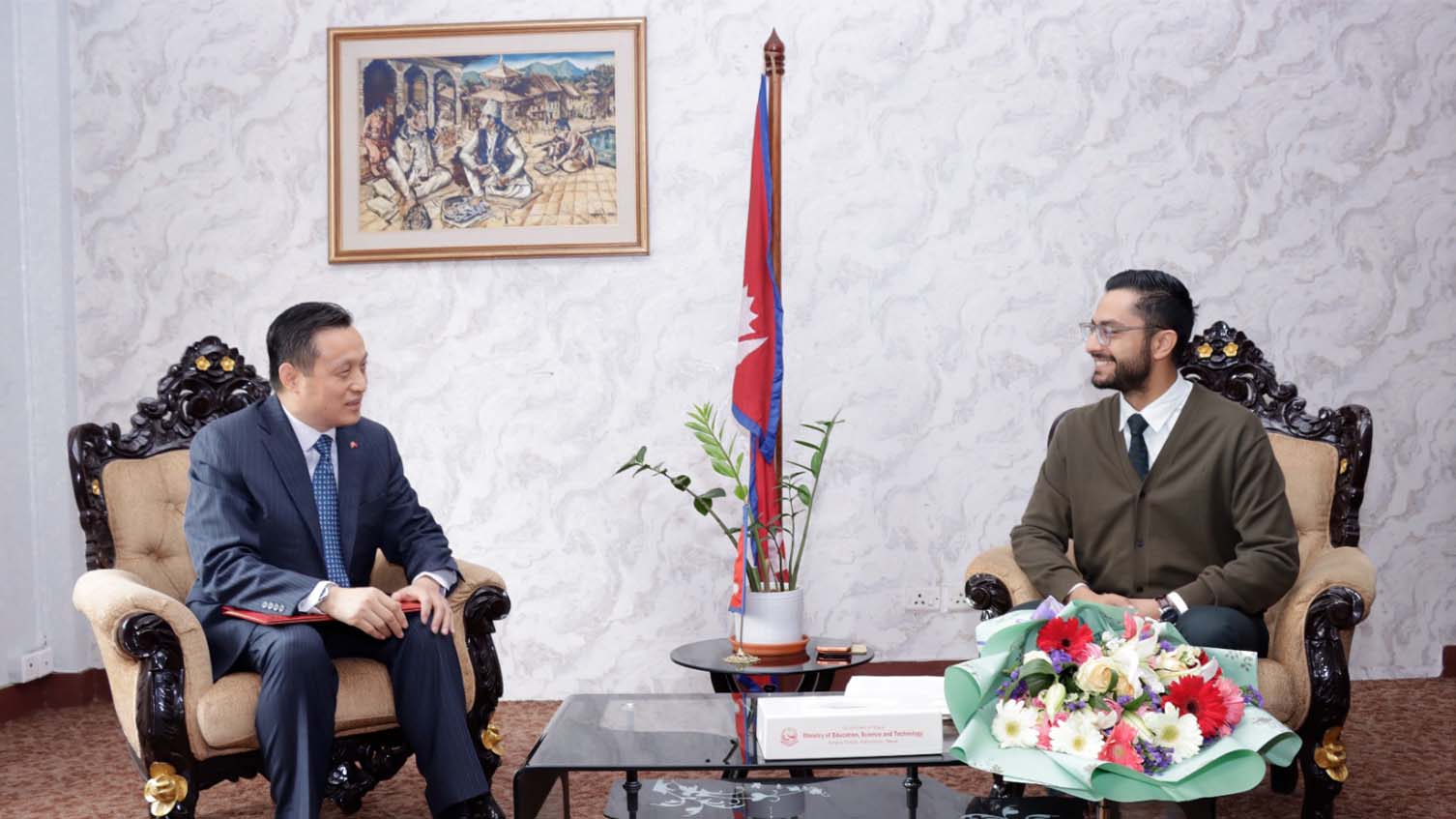 शिक्षामन्त्री पोखरेलसँग चिनियाँ राजदूतको शिष्टाचार भेटवार्ता (फोटो फिचर)