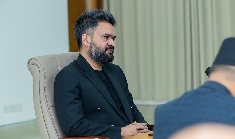 प्रधानमन्त्री बालेन्द्रले आफैसँग राखे गृह मन्त्रालय