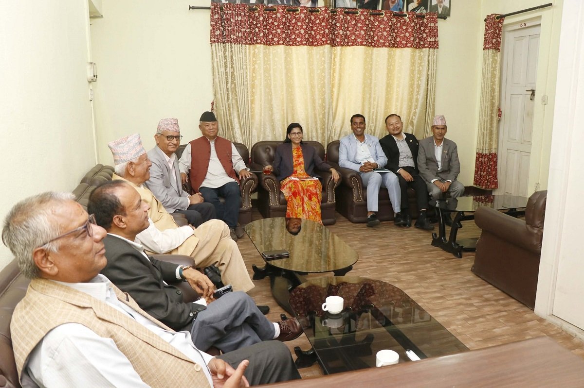 संसदीय समितिका सभापतिको चयनमा सत्ता पक्ष र विपक्षी दल छुट्टा छुट्टै छलफलमा