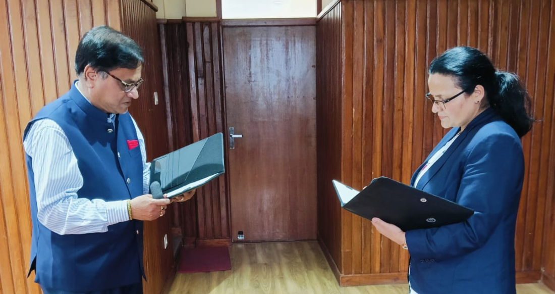 हिमालयन लाइफका नवनियुक्त अध्यक्ष बजाजले लिए शपथ