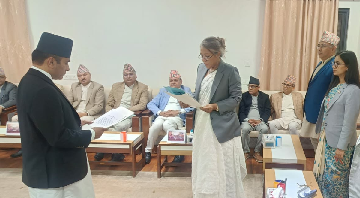 महान्यायाधिवक्ता कँडेलले लिए शपथ