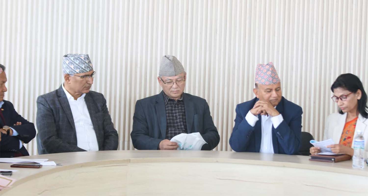 एमालेको संसदीय दलको बैठक सुरू (फोटो फिचर)