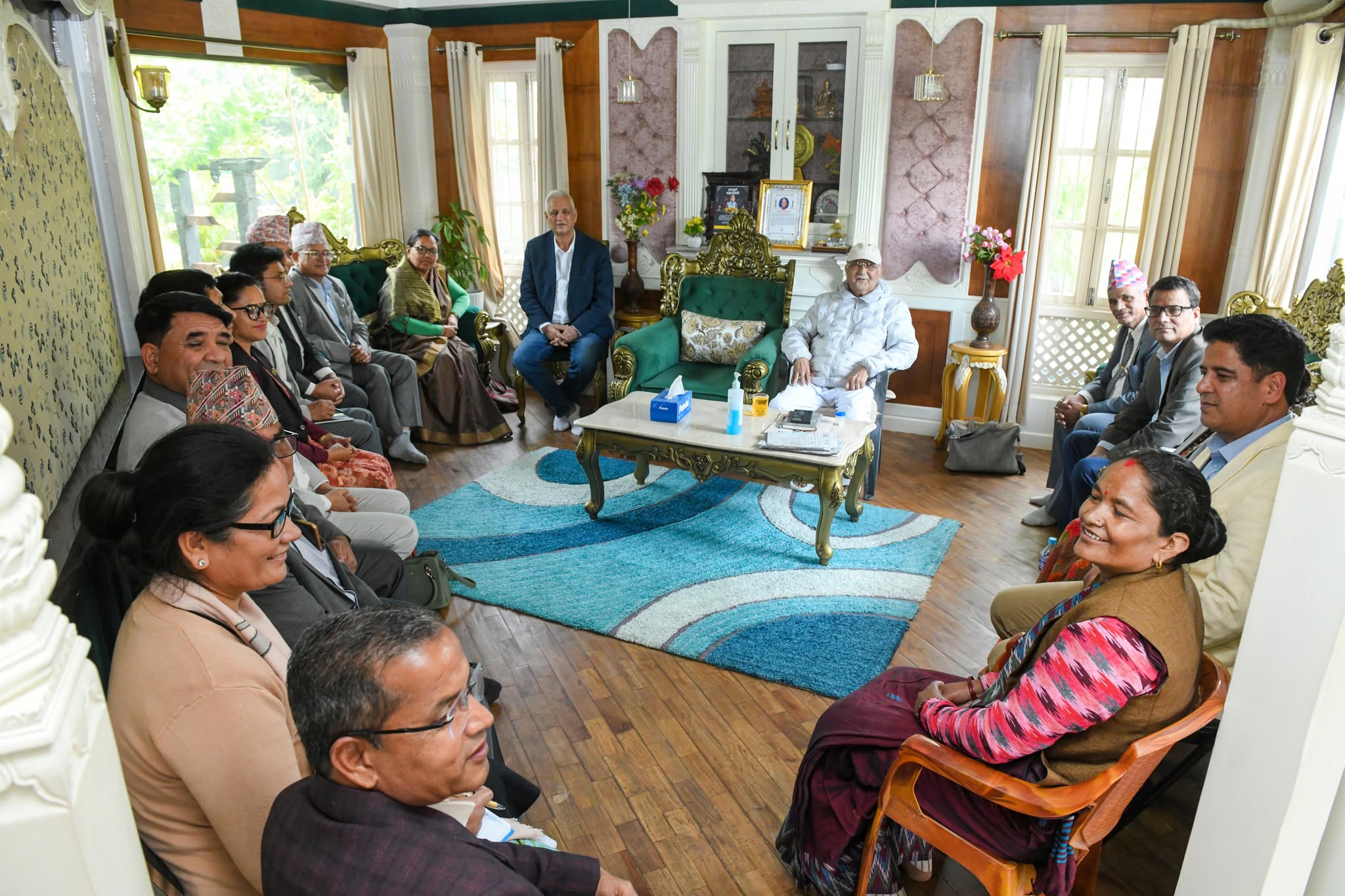 सुदूरपश्चिमका सांसदलाई गुण्डुमा बोलाएर सामूहिक छलफलमा ओली