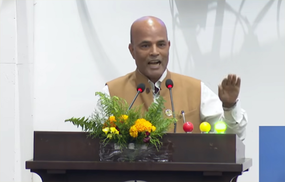अर्थमन्त्री संसद्‌मा नआएकोप्रति अमरेशको आक्रोश– नयाँको नाममा सबै भत्काउने होइन