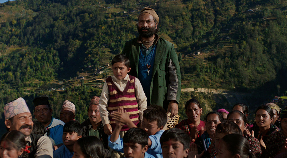 चलचित्र ‘रोल नं १’ ले ल्यायो पुरस्कार जित्ने नयाँ अफर