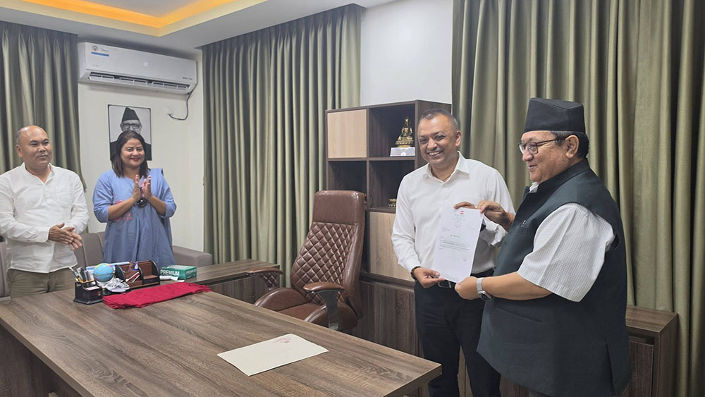 कांग्रेसको कोषाध्यक्षमा उमेश श्रेष्ठ मनोनित