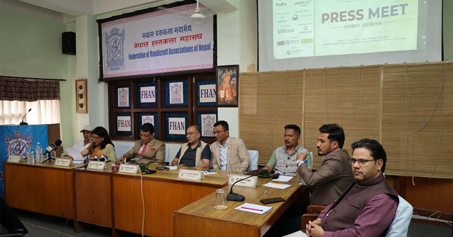 हस्तकला प्रदर्शनी तथा सांस्कृतिक कार्यक्रम आयोजना हुदै